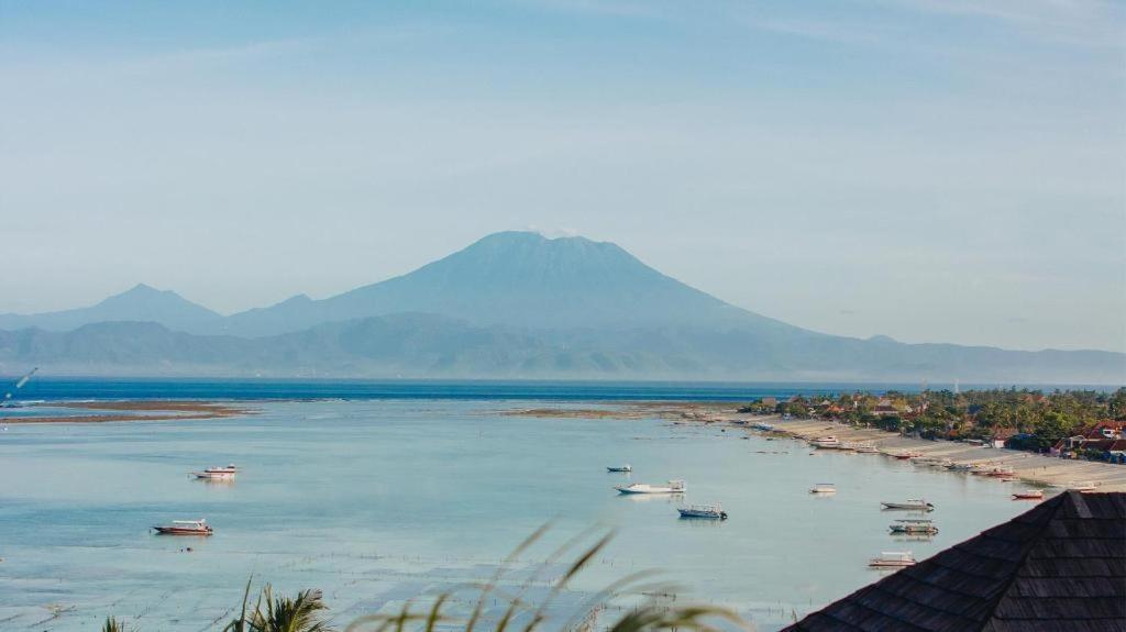 Batu Karang Lembongan Resort & Spa Exterior photo