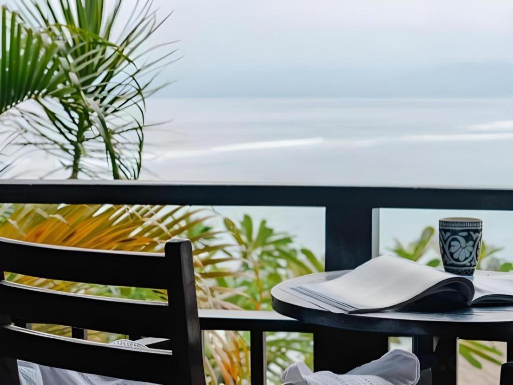 Batu Karang Lembongan Resort & Spa Nusa Lembongan  Exterior photo