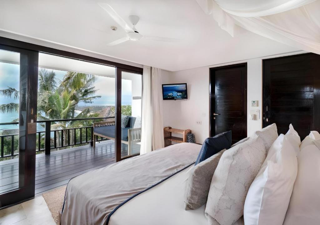 Batu Karang Lembongan Resort & Spa Nusa Lembongan  Exterior photo